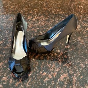 New White House Black Market platform Stiletto Heals Size 9.5
